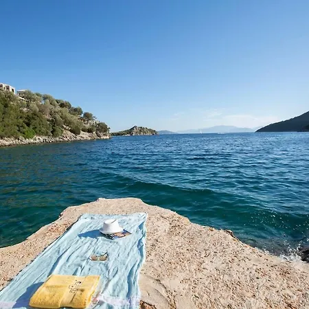 Villa Kastos -stylish With Private Sea Access