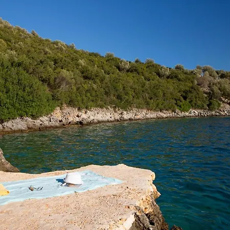 Kastos -stylish With Private Sea Access Villa
