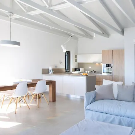 Villa Kastos -stylish With Private Sea Access Sivota