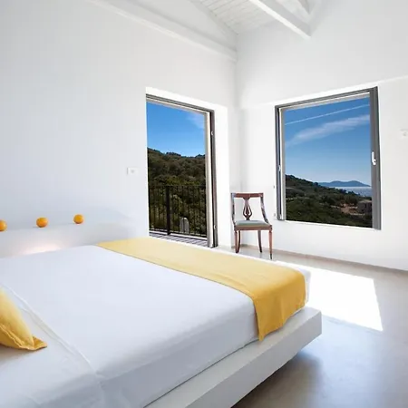 Kastos -stylish With Private Sea Access Villa Szívota