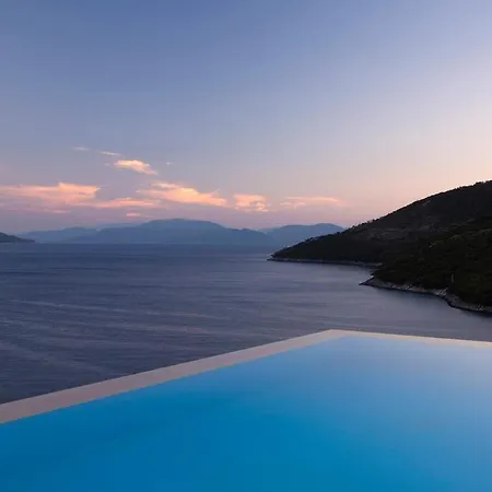 Kastos -stylish With Private Sea Access Villa