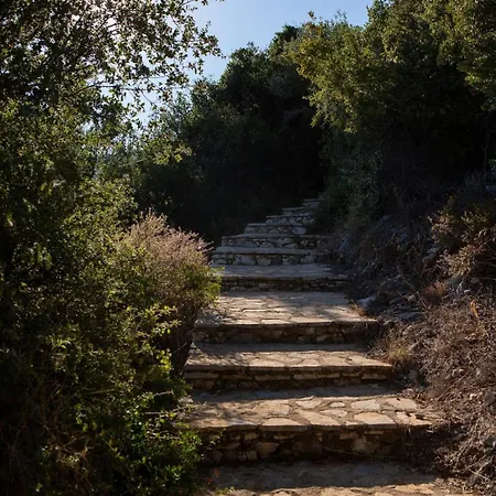 Villa Kastos -stylish With Private Sea Access Sivota