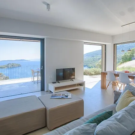 Kastos -stylish With Private Sea Access Villa Szívota